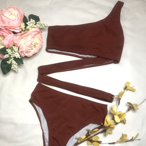 Bikkini Full set (2 Piece) - Picture 1 of 1